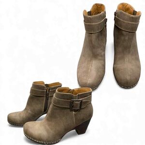 I Love Comfort Chic Taupe Ankle Booties S7